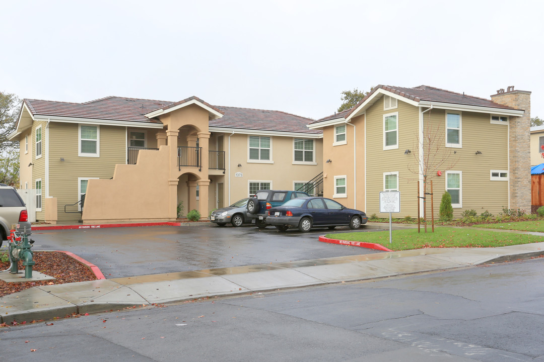 Callen Street Apartments in Vacaville, CA - Building Photo