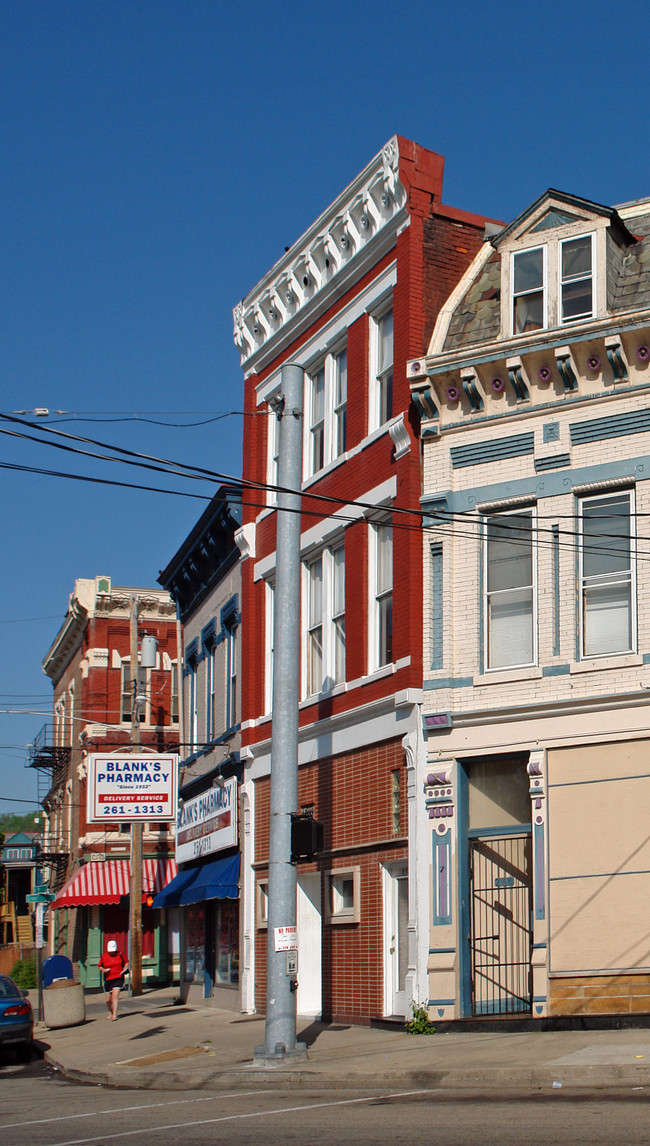 270 W Pike St in Covington, KY - Foto de edificio - Building Photo