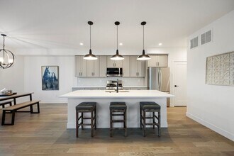 4660 W 9th Ave in Denver, CO - Building Photo - Building Photo