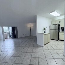 4760 NW 102nd Ave in Doral, FL - Building Photo - Building Photo