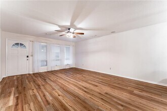 17 Mellor Ln in Bella Vista, AR - Foto de edificio - Building Photo