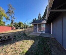 3370 Beacon Ct NE in Salem, OR - Building Photo - Building Photo