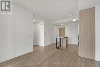 130 River St in Toronto, ON - Building Photo - Building Photo