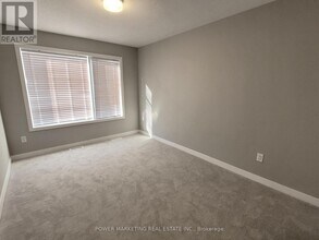 30 Limnos Ln in Ottawa, ON - Building Photo - Building Photo
