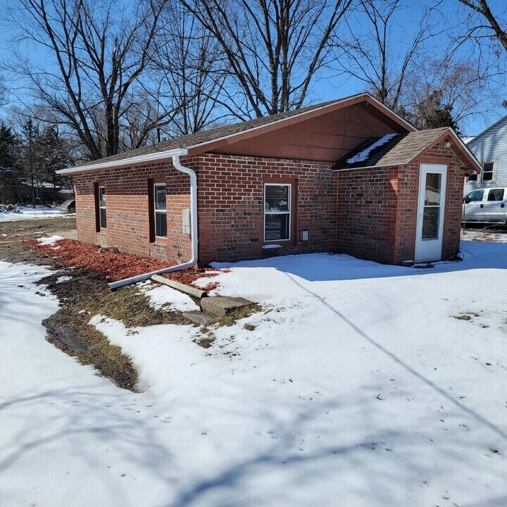 2865 NE Norwood Ln in Des Moines, IA - Building Photo