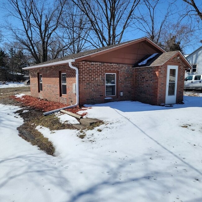 property at 2865 NE Norwood Ln