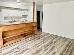 2010 Lathrop St in South Bend, IN - Building Photo - Building Photo