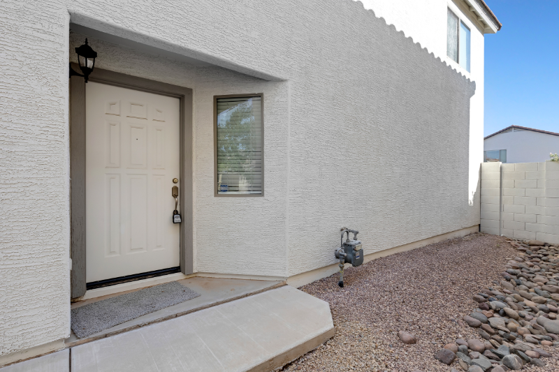 373 E Daniella Dr in San Tan Valley, AZ - Building Photo