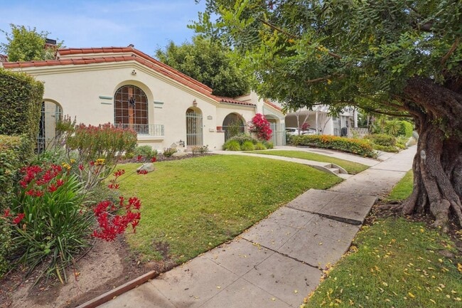 1136 Spaulding Ave in Los Angeles, CA - Building Photo - Building Photo