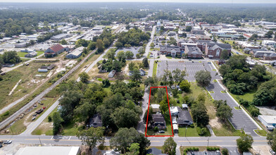 18 E Olliff St in Statesboro, GA - Building Photo - Building Photo