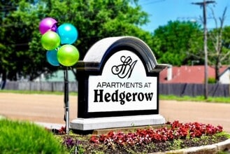 Hedgerow Apartments in Memphis, TN - Building Photo - Building Photo