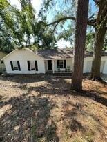 4158 Arlington Rd in Evans, GA - Building Photo
