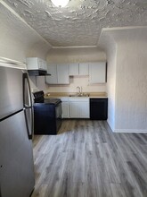 913 N Greenwood St, Unit A in Pueblo, CO - Building Photo - Building Photo