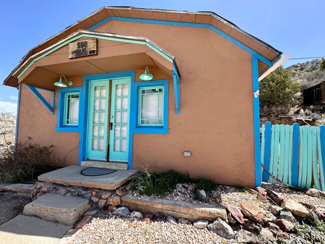 550 Main St in Pioche, NV - Foto de edificio - Building Photo