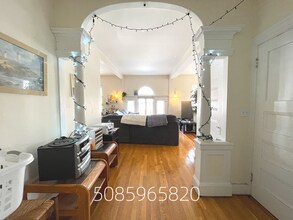 72 Englewood Ave, Unit 2 in Boston, MA - Building Photo - Building Photo