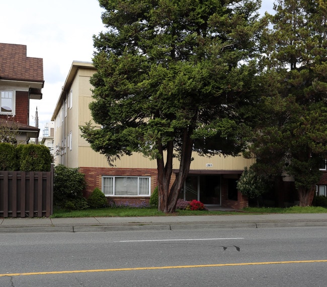 1265 W 12th Ave in Vancouver, BC - Building Photo - Building Photo