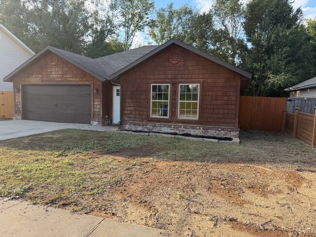 1407 Crescent Bentonville Crescent in Bentonville, AR - Building Photo - Building Photo