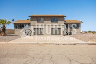 15054 S Yava Rd in Arizona City, AZ - Building Photo