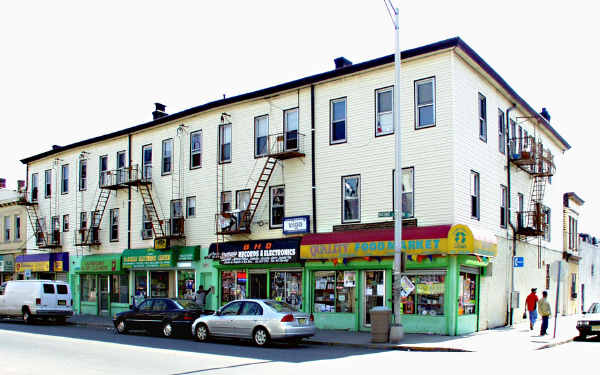 39 3rd St