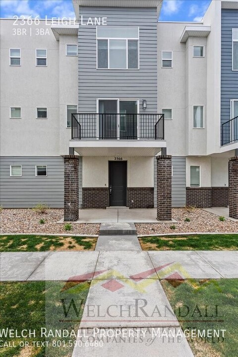 2366 Leigh Ln in West Haven, UT - Foto de edificio