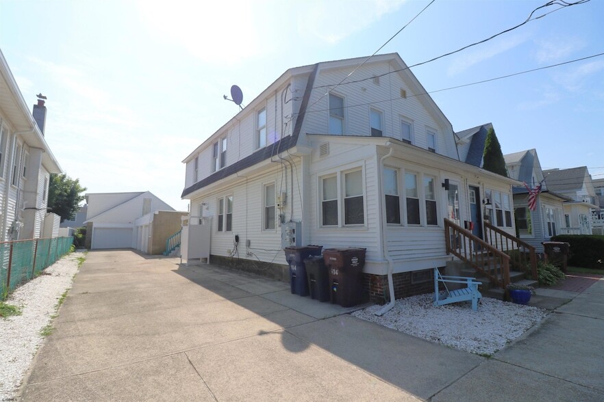 114 N Portland Ave, Unit B in Ventnor City, NJ - Building Photo