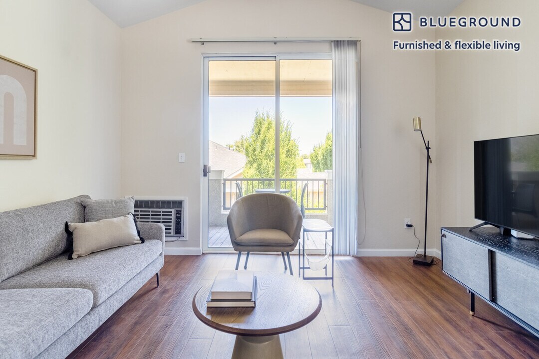 20661 Forge Way in Cupertino, CA - Building Photo