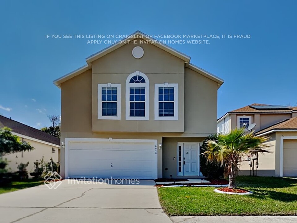 6648 Gentle Oaks Dr W in Jacksonville, FL - Building Photo