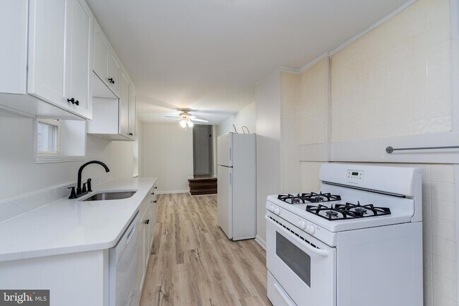 1722 Eastern Ave in Baltimore, MD - Building Photo - Building Photo