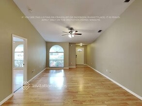 2021 Old Trevor Way in Sarasota, FL - Building Photo - Building Photo