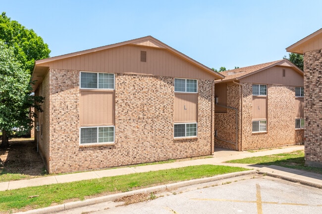 Copperstone Point in Lawton, OK - Foto de edificio - Building Photo