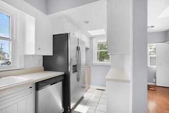 708 E Center St in Warsaw, IN - Foto de edificio - Building Photo