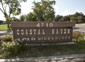 Coastal Haven in Corpus Christi, TX - Building Photo - Building Photo