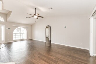 1901 SW 26th Terrace in Cape Coral, FL - Foto de edificio - Building Photo