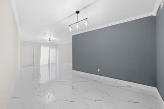 1152 99th St, Unit 8 in Bay Harbor Islands, FL - Building Photo - Building Photo