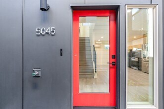 5045 25th Ave SW in Seattle, WA - Building Photo - Building Photo