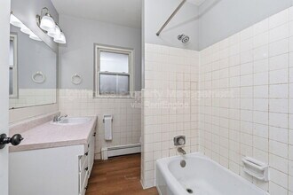 1926 Sunnyside Dr in Kalamazoo, MI - Building Photo - Building Photo