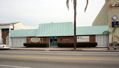 930 S Robertson Blvd in Los Angeles, CA - Building Photo - Building Photo