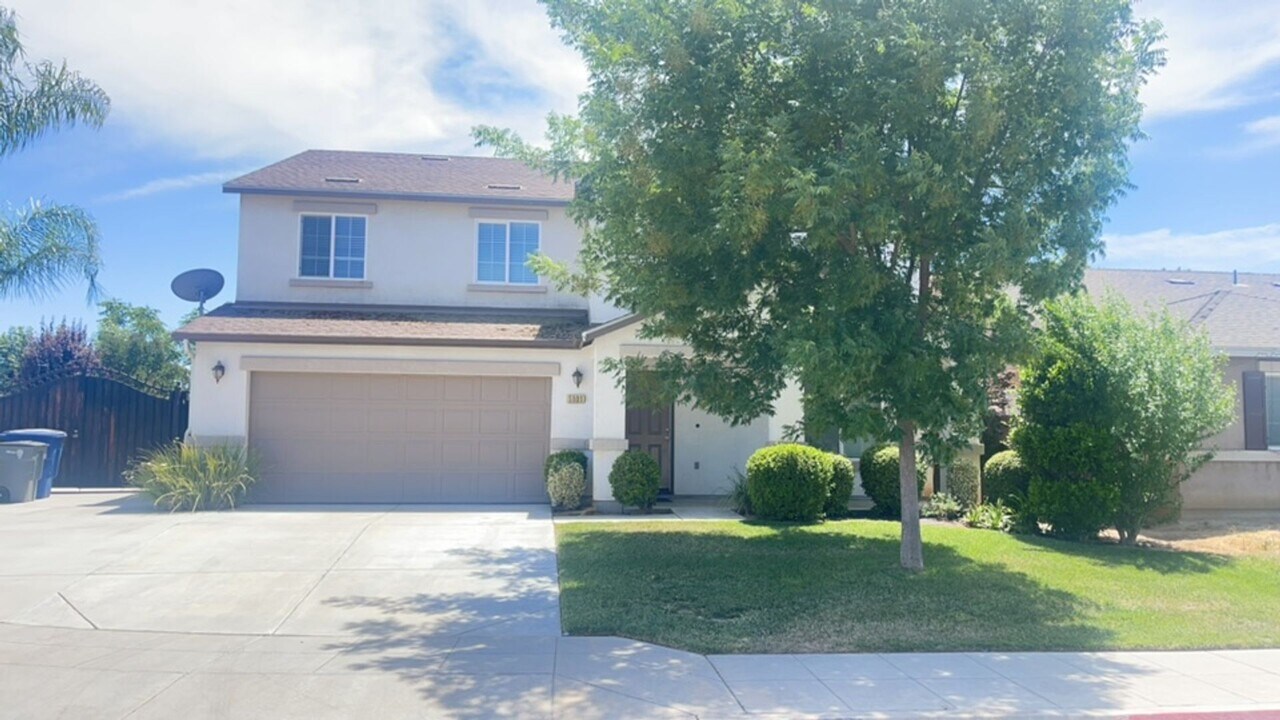 5801 W Dayton Ave in Fresno, CA - Building Photo