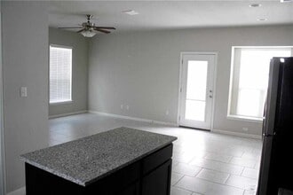 1042 Sand Post Pl in San Marcos, TX - Building Photo - Building Photo