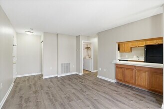 100 Westwick Ct in Sterling, VA - Building Photo - Building Photo