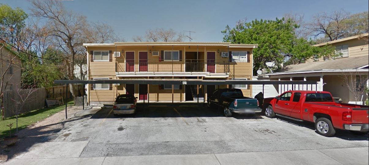 121 Victor St in San Antonio, TX - Building Photo