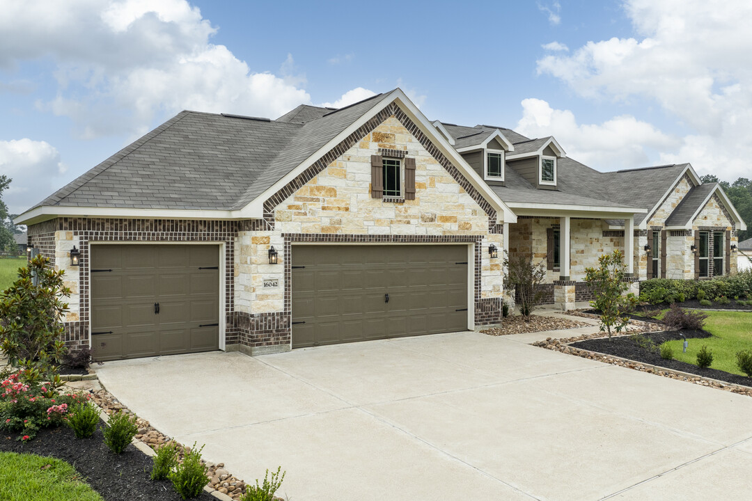 Deer Pines in Cut And Shoot, TX - Building Photo