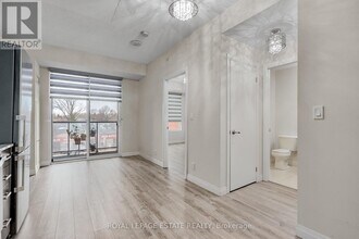 22 E Haven Dr in Toronto, ON - Building Photo - Building Photo