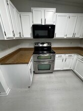 7214 San Castle Blvd in Lantana, FL - Building Photo - Building Photo