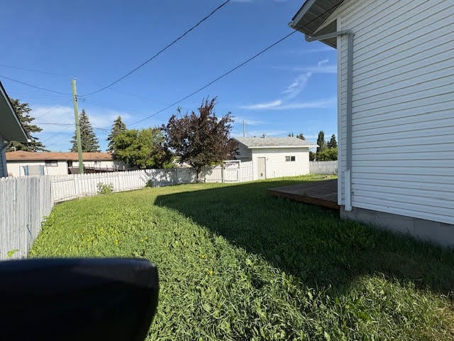 10-19 9 Street Close in Cold Lake, AB - Building Photo - Building Photo