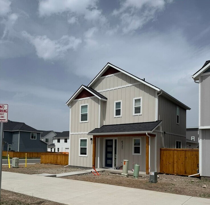 4721 Harvest Pkwy in Bozeman, MT - Building Photo