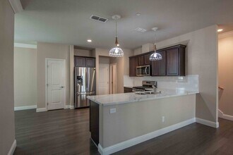 866 Congaree Ln in Redding, CA - Building Photo - Building Photo