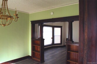 30 Royce Ave in Middletown, NY - Building Photo - Building Photo