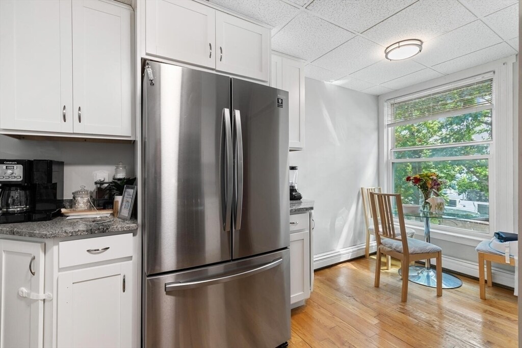 24 Whitehead Ave in Lowell, MA - Building Photo