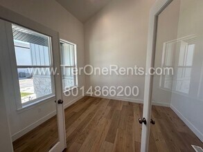 1908 S Berlynn Dr in Riverton, UT - Building Photo - Building Photo